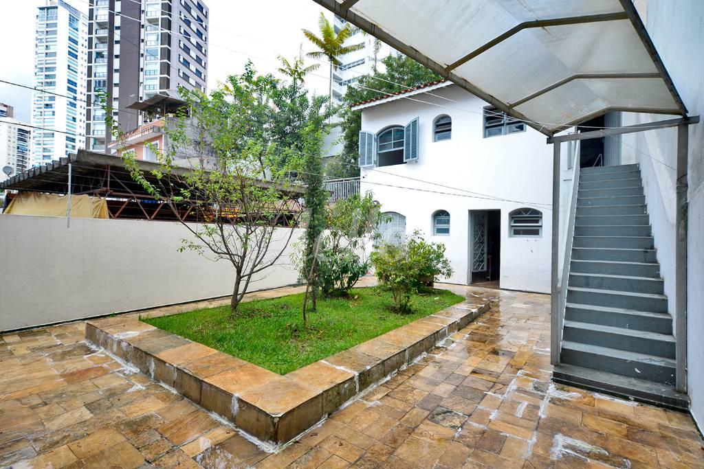 JARDIM de Casa à venda, sobrado com 477 m², 5 quartos e 4 vagas em Vila Mariana - São Paulo