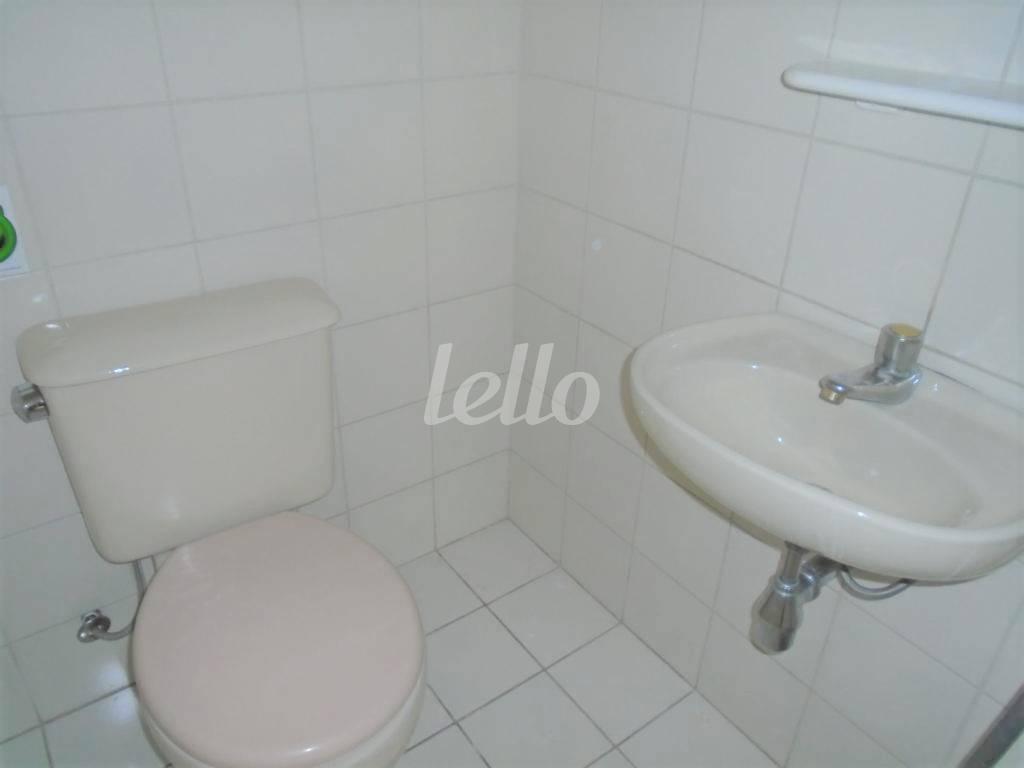 WC de Sala / Conjunto à venda, Padrão com 42 m², e 1 vaga em Cidade Monções - São Paulo