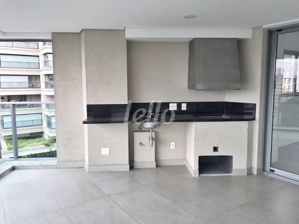 VARANDA GOURMET de Apartamento à venda, Padrão com 265 m², 4 quartos e 4 vagas em Santana - São Paulo