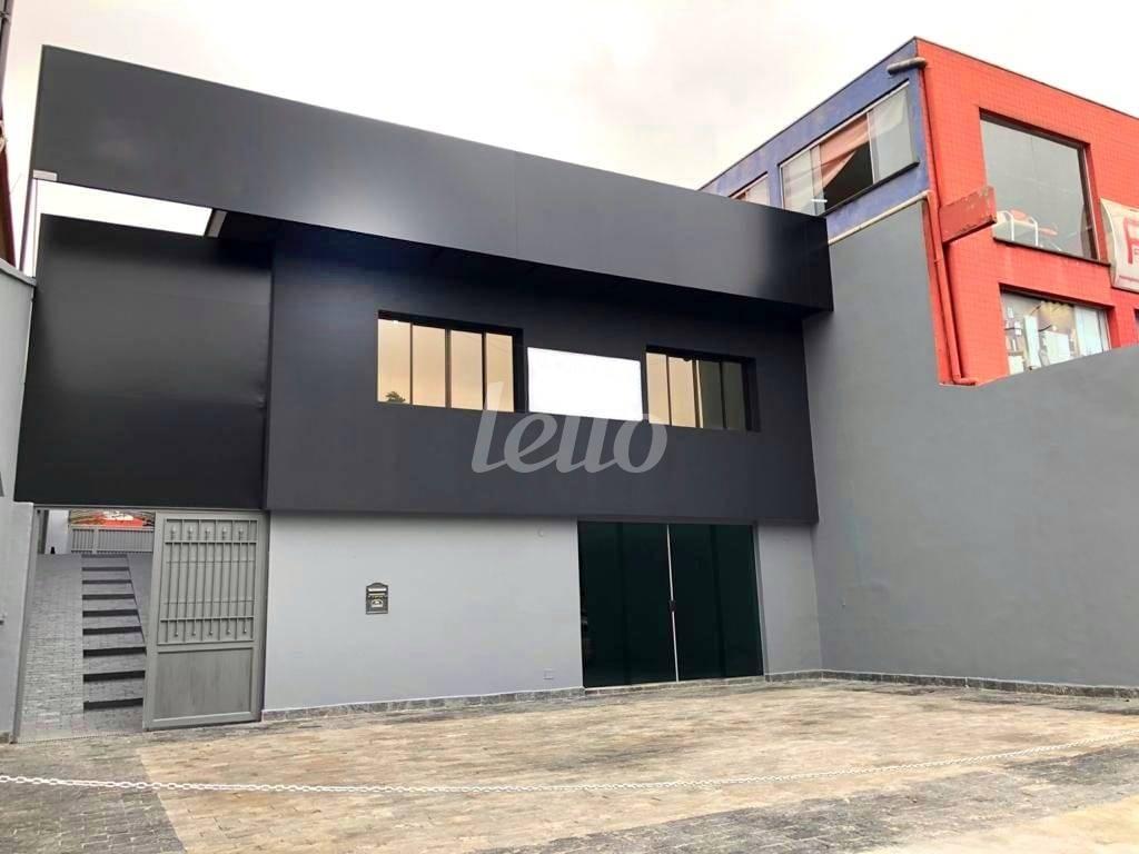 FACHADA de Casa à venda, sobrado com 290 m², e 14 vagas em Planalto Paulista - São Paulo