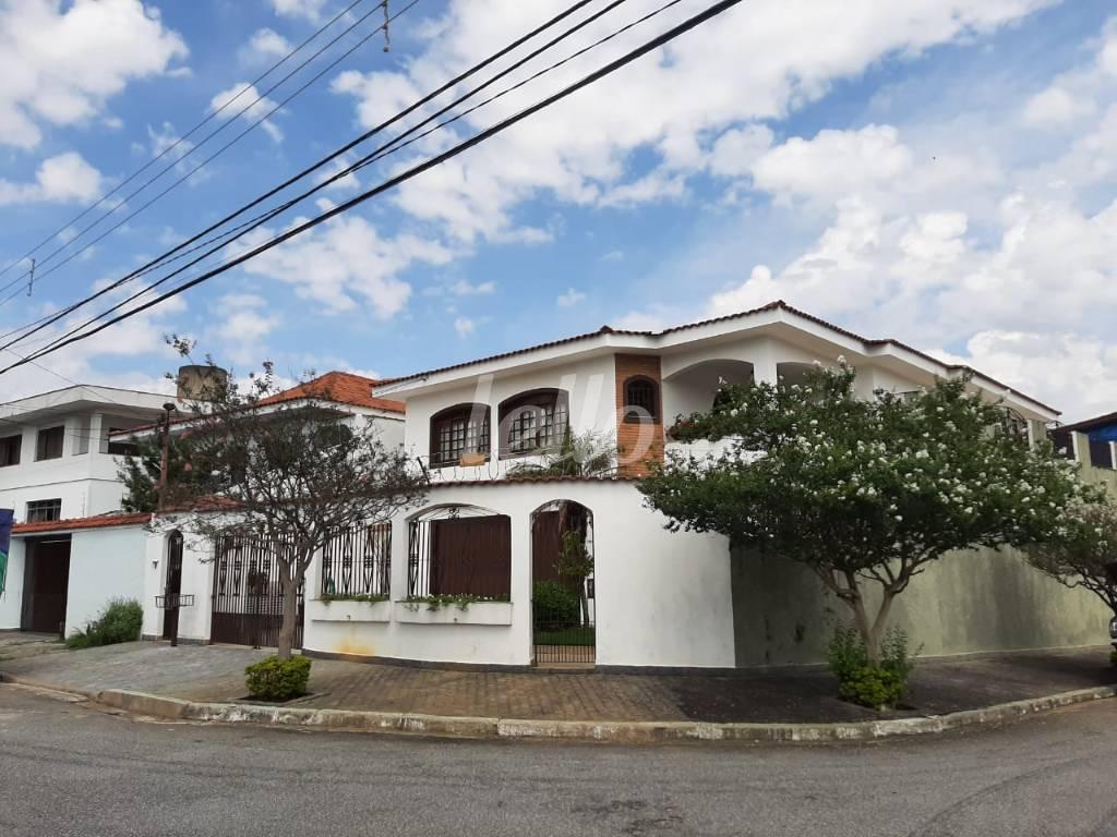 FACHADA de Casa à venda, assobradada com 250 m², 3 quartos e 5 vagas em Barro Branco - zona Norte - São Paulo