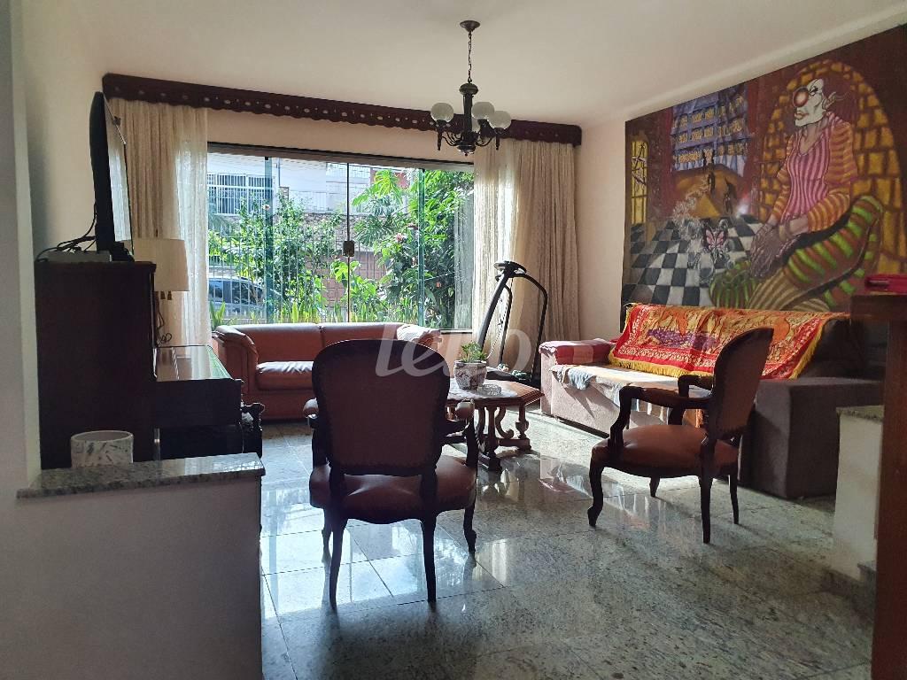 SALA DE ESTAR de Casa à venda, sobrado com 232 m², 3 quartos e 7 vagas em Vila Prudente - São Paulo