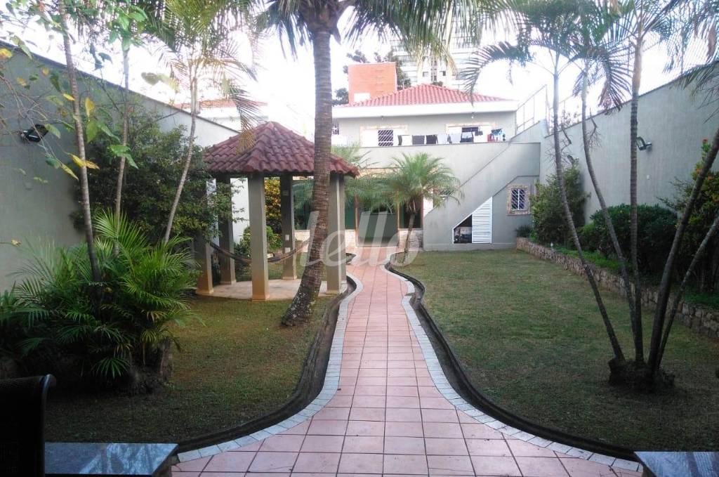 PAISAGISMO de Casa à venda, sobrado com 360 m², 4 quartos e 4 vagas em Vila Carrão - São Paulo