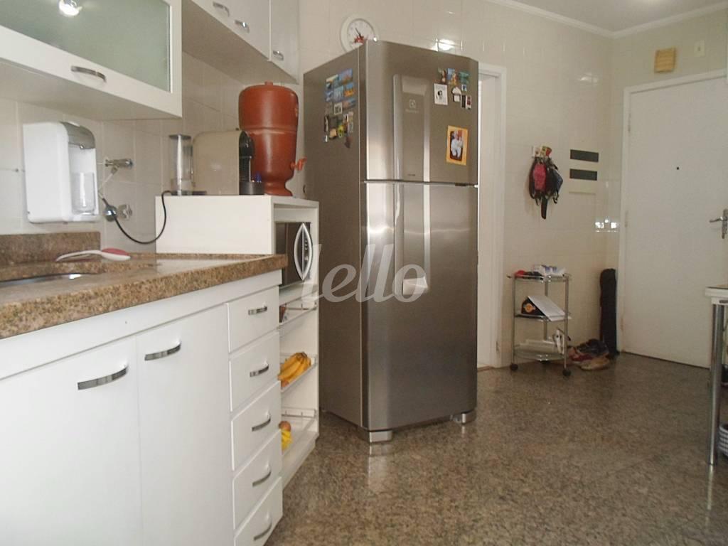 COZINHA de Apartamento à venda, Padrão com 135 m², 4 quartos e 2 vagas em Vila Mariana - São Paulo