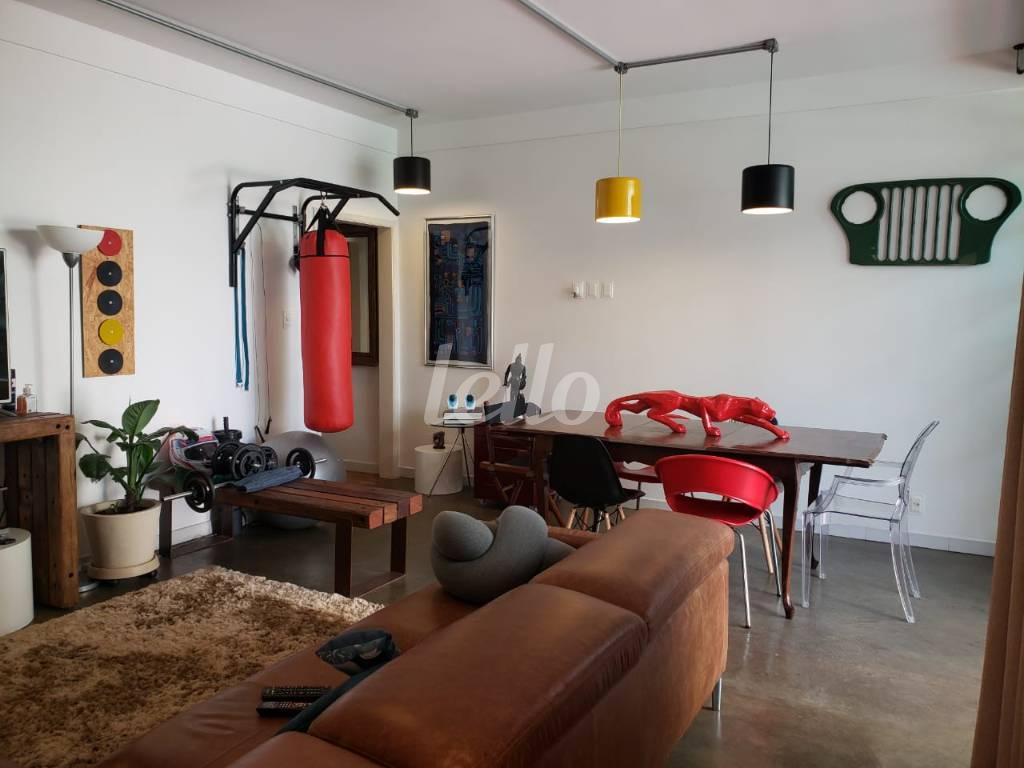 SALA DOIS AMBIENTES de Casa à venda, assobradada com 220 m², 3 quartos e 4 vagas em Mooca - São Paulo