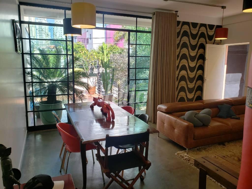 SALA DOIS AMBIENTES de Casa à venda, assobradada com 220 m², 3 quartos e 4 vagas em Mooca - São Paulo