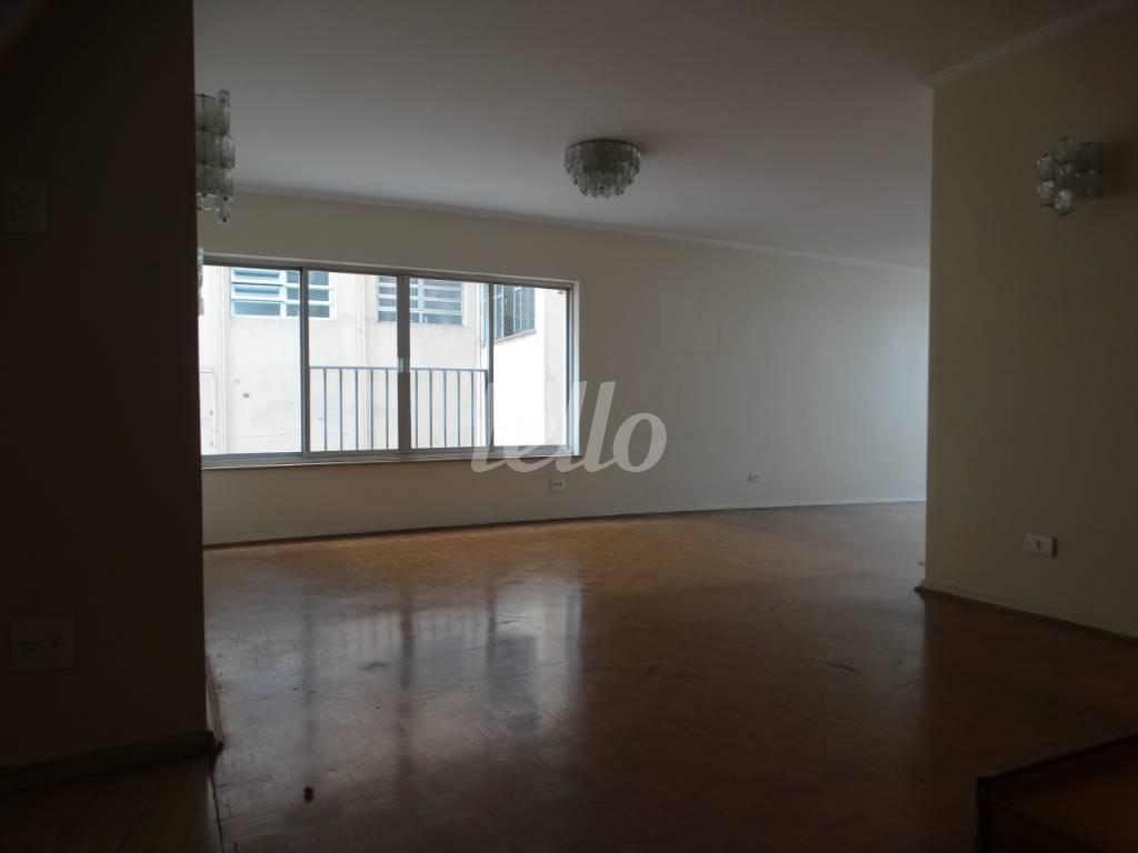 SALA de Apartamento à venda, Padrão com 188 m², 3 quartos e 1 vaga em Paraíso - São Paulo