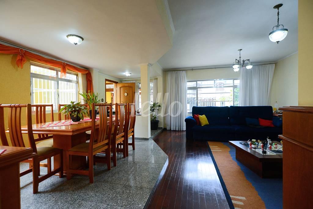 SALA DOIS AMBIENTES de Casa à venda, sobrado com 191 m², 4 quartos e 3 vagas em Vila Isolina Mazzei - São Paulo