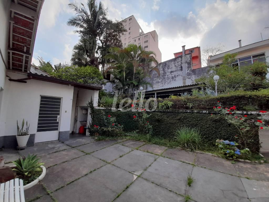 QUINTAL de Casa à venda, térrea com 730 m², 7 quartos e 7 vagas em Tucuruvi - São Paulo