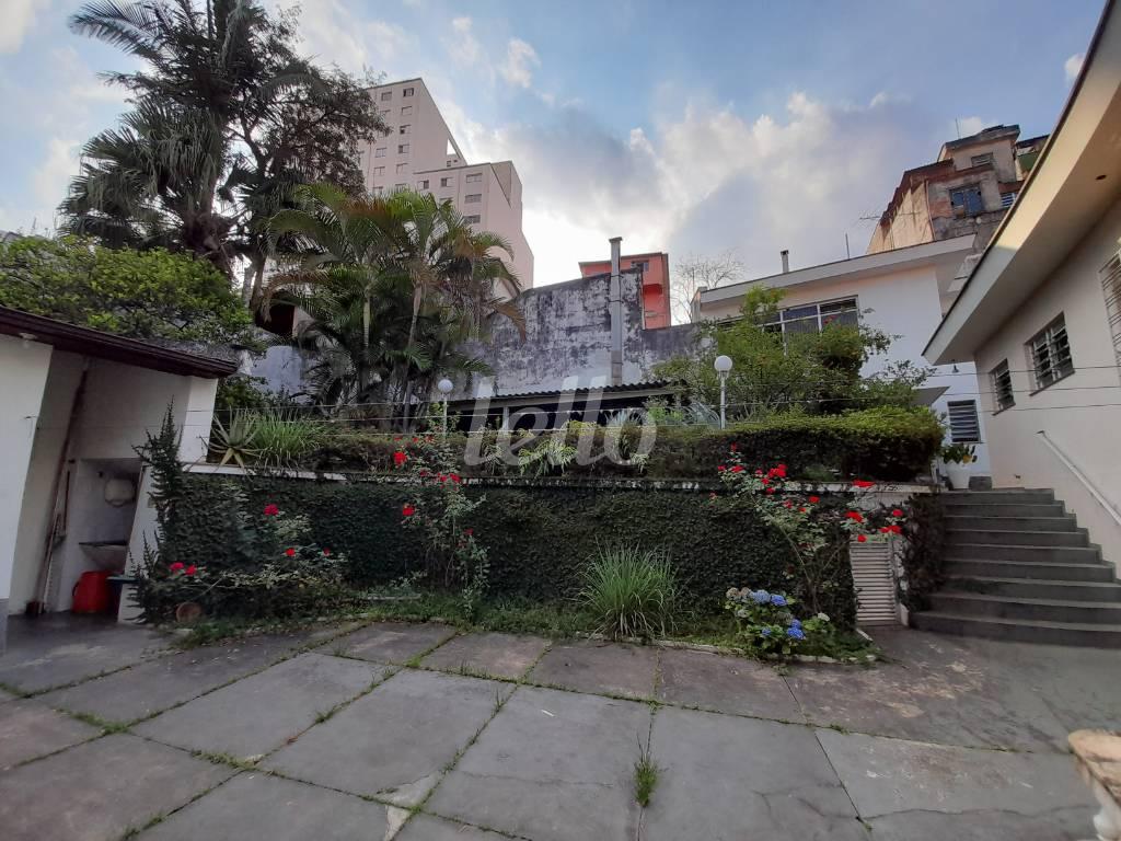 QUINTAL de Casa à venda, térrea com 730 m², 7 quartos e 7 vagas em Tucuruvi - São Paulo