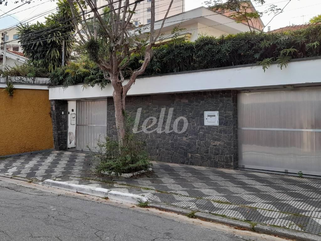 FACHADA de Casa à venda, térrea com 730 m², 7 quartos e 7 vagas em Tucuruvi - São Paulo