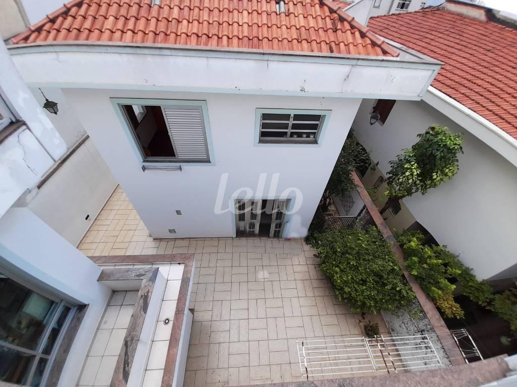 VISTA CASA FUNDOS de Casa à venda, sobrado com 300 m², 5 quartos e 8 vagas em Jardim São Paulo - São Paulo