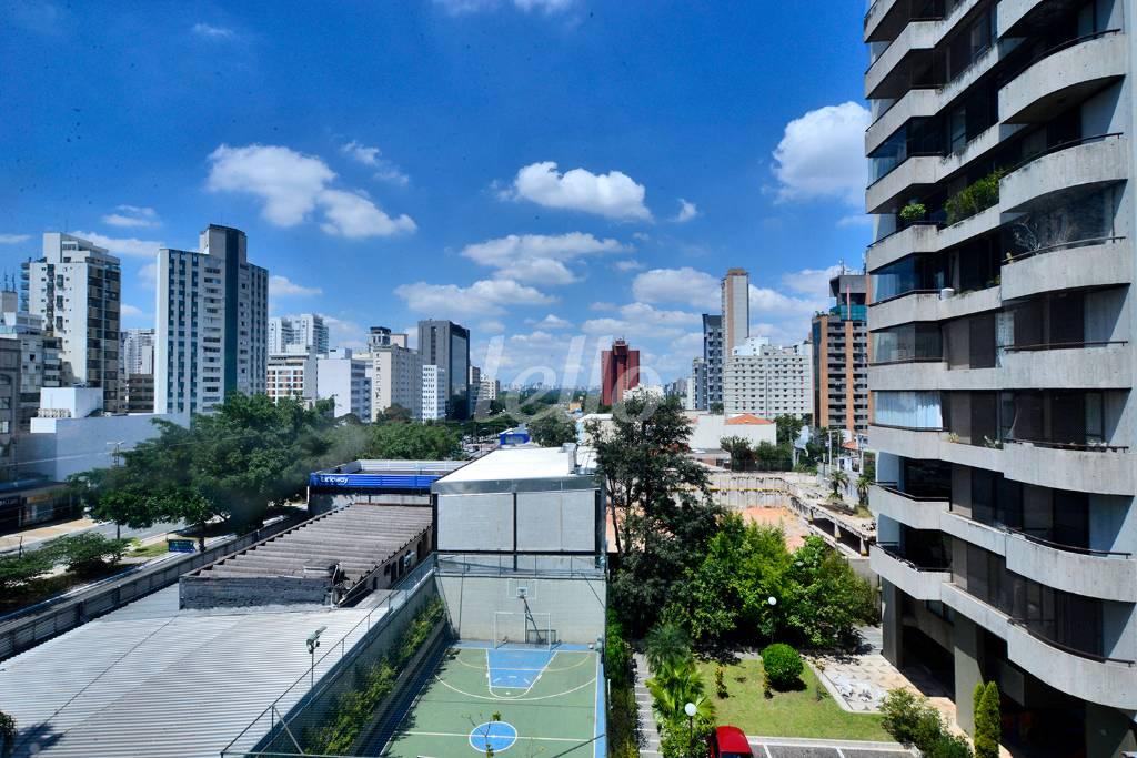 VISTA de Sala / Conjunto à venda, Padrão com 162 m², e 6 vagas em Pinheiros - São Paulo
