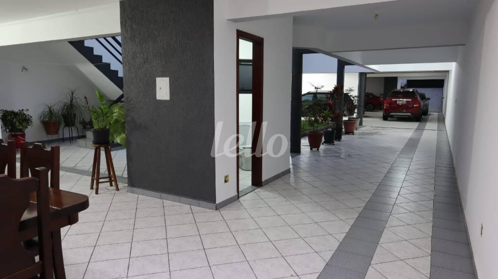 GARAGEM de Casa à venda, sobrado com 613 m², 4 quartos e 8 vagas em Vila América - Santo André