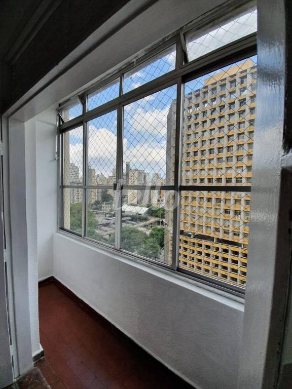 VARANDA DORMITÓRIO de Apartamento à venda, Padrão com 72 m², 1 quarto e em Bela Vista - São Paulo
