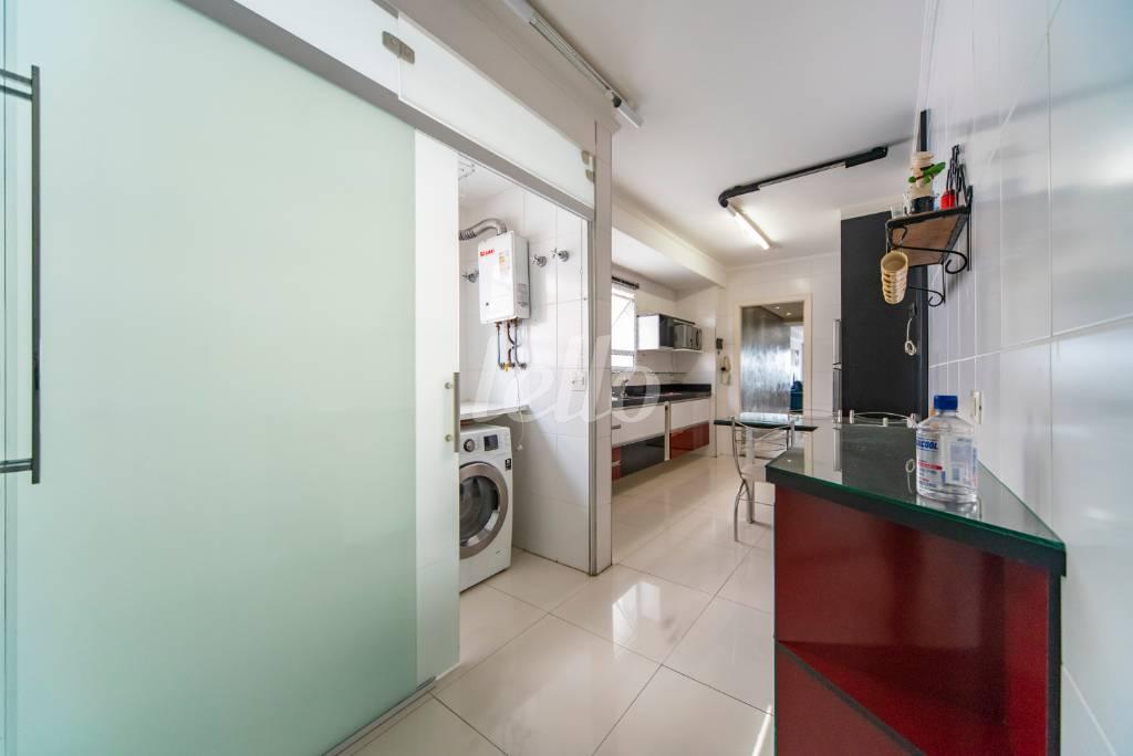 ÁREA DE SERVIÇO de Apartamento à venda, Padrão com 106 m², 3 quartos e 2 vagas em Vila Baeta Neves - São Bernardo do Campo