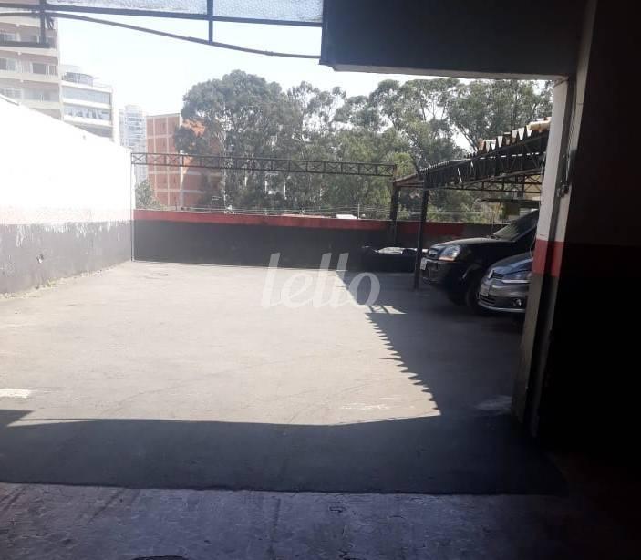 GARAGEM de Loja à venda, Padrão com 744 m², e em Vila Mariana - São Paulo