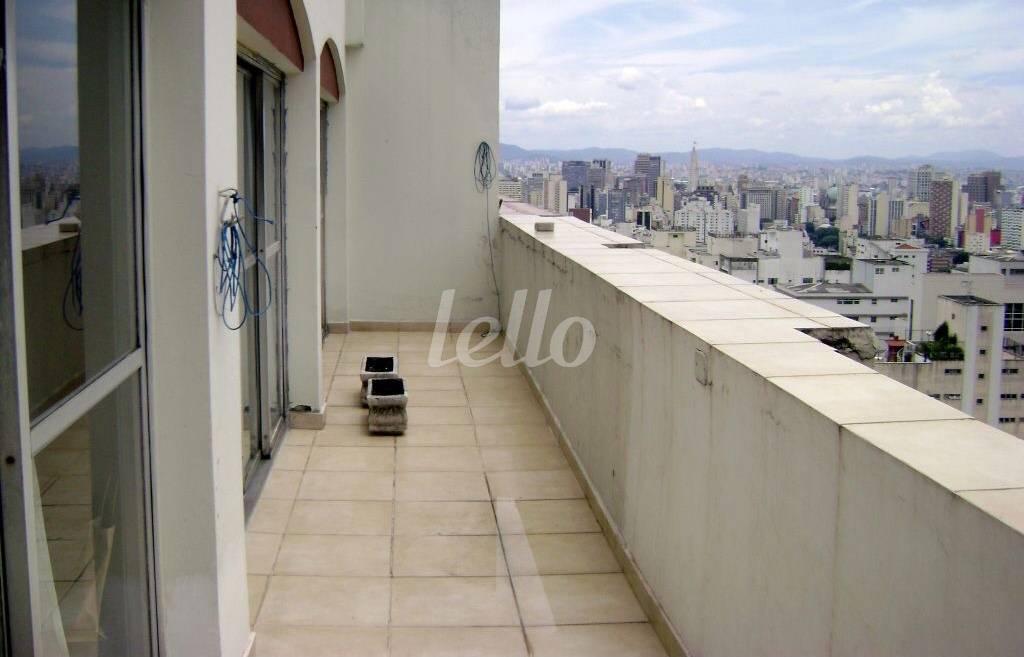 TERRAÇO de Apartamento à venda, Padrão com 270 m², 4 quartos e 2 vagas em Bela Vista - São Paulo