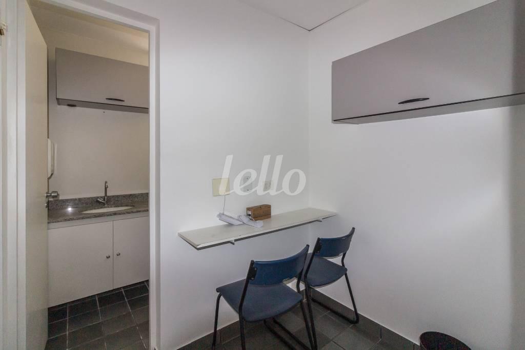 COPA de Sala / Conjunto para alugar, Padrão com 120 m², e 4 vagas em Pinheiros - São Paulo