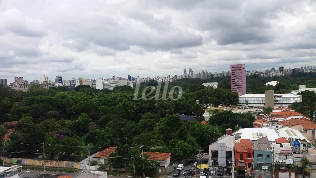 VISTA de Apartamento à venda, Padrão com 128 m², 3 quartos e 2 vagas em Vila Mariana - São Paulo