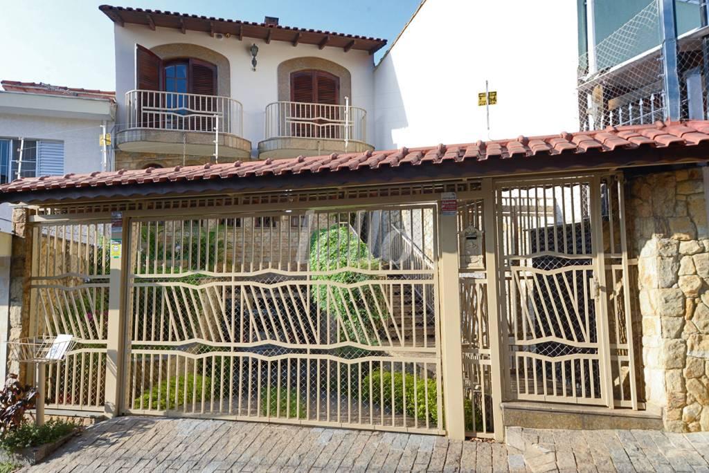 FACHADA de Casa à venda, sobrado com 228 m², 3 quartos e 4 vagas em Vila Paiva - São Paulo