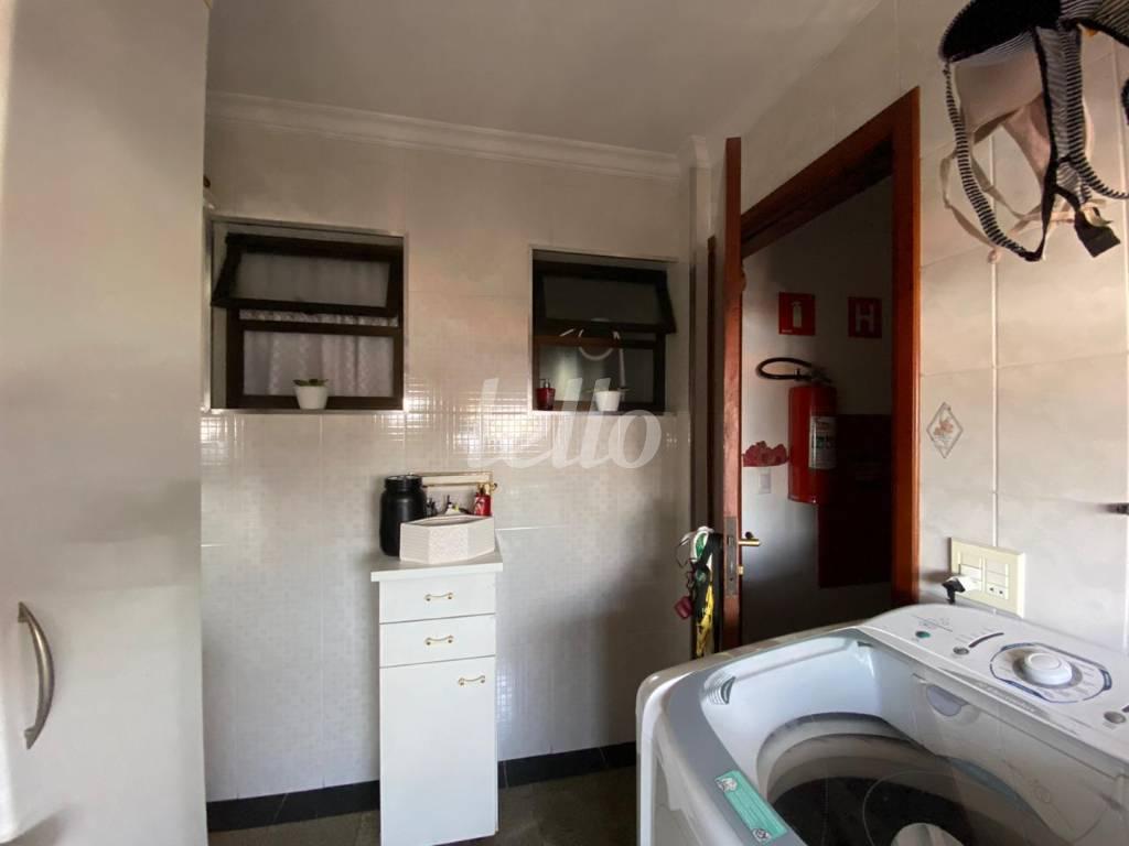 LAVANDERIA de Apartamento à venda, Padrão com 140 m², 5 quartos e 2 vagas em Vila Gomes Cardim - São Paulo