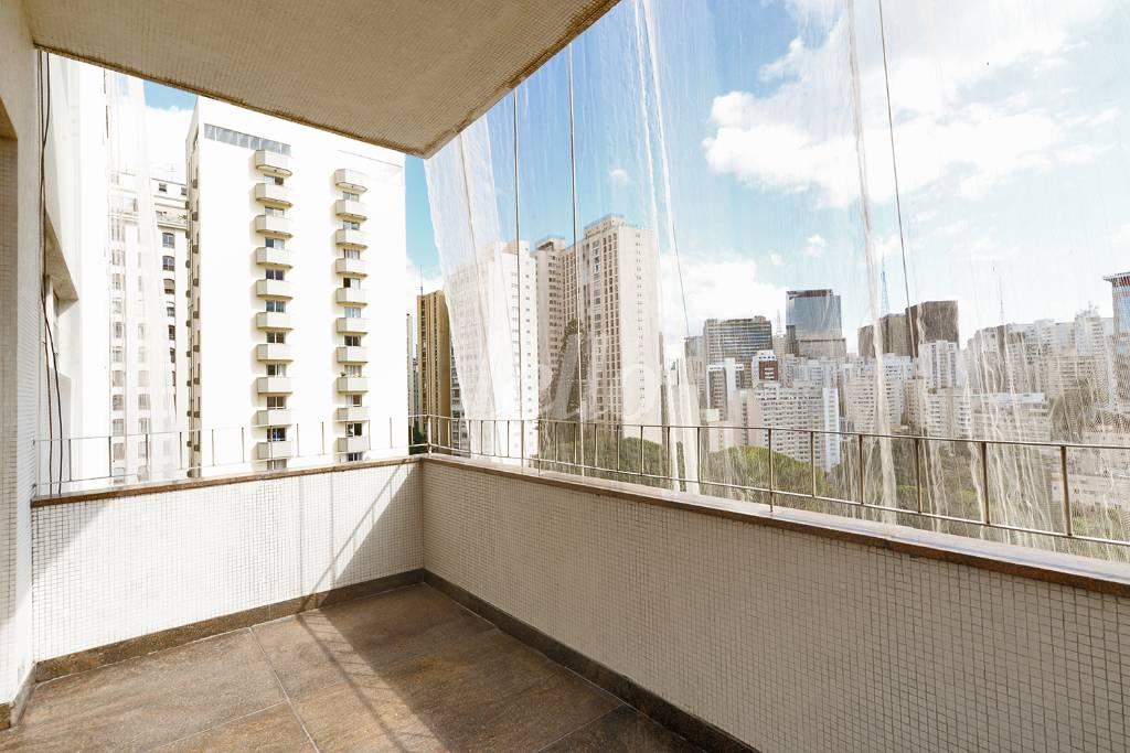 SUÍTE 2 de Apartamento à venda, Padrão com 612 m², 4 quartos e 3 vagas em Bela Vista - São Paulo