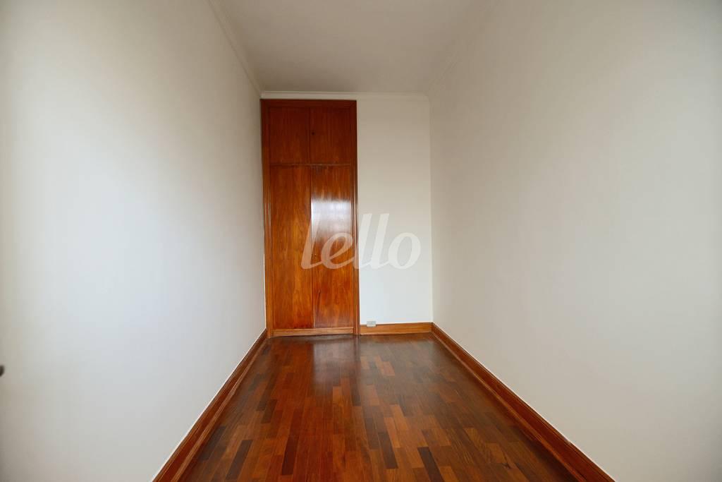 DORMITÓRIO DE SERVIÇO 2 de Apartamento à venda, Padrão com 612 m², 4 quartos e 3 vagas em Bela Vista - São Paulo