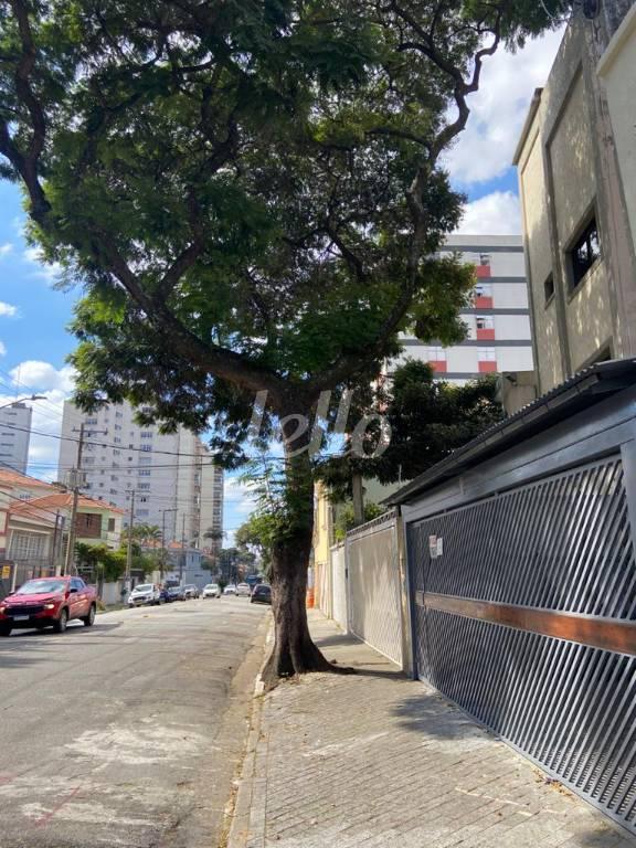 VISTA  DA  RUA de Edifício à venda, Multiusuário com 327 m², e 3 vagas em Vila Monumento - São Paulo