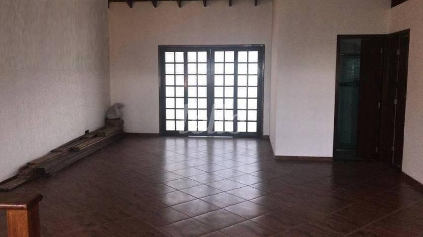 SUITE de Casa à venda, sobrado com 480 m², 4 quartos e 6 vagas em Cerâmica - São Caetano do Sul