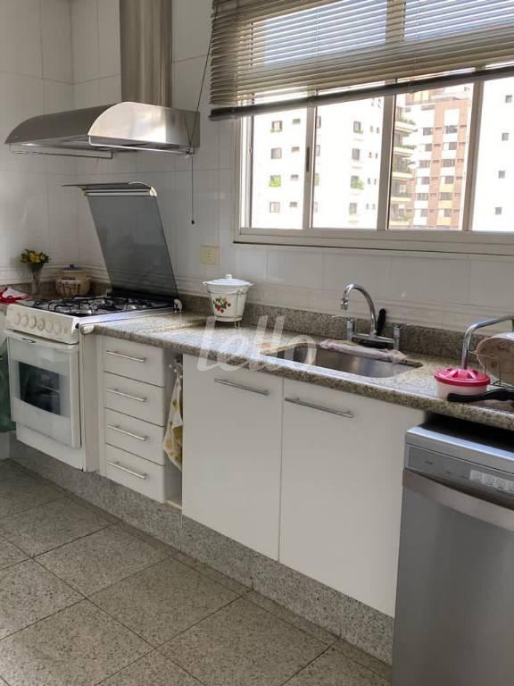 COZINHA de Apartamento à venda, Padrão com 215 m², 4 quartos e 4 vagas em Tatuapé - São Paulo