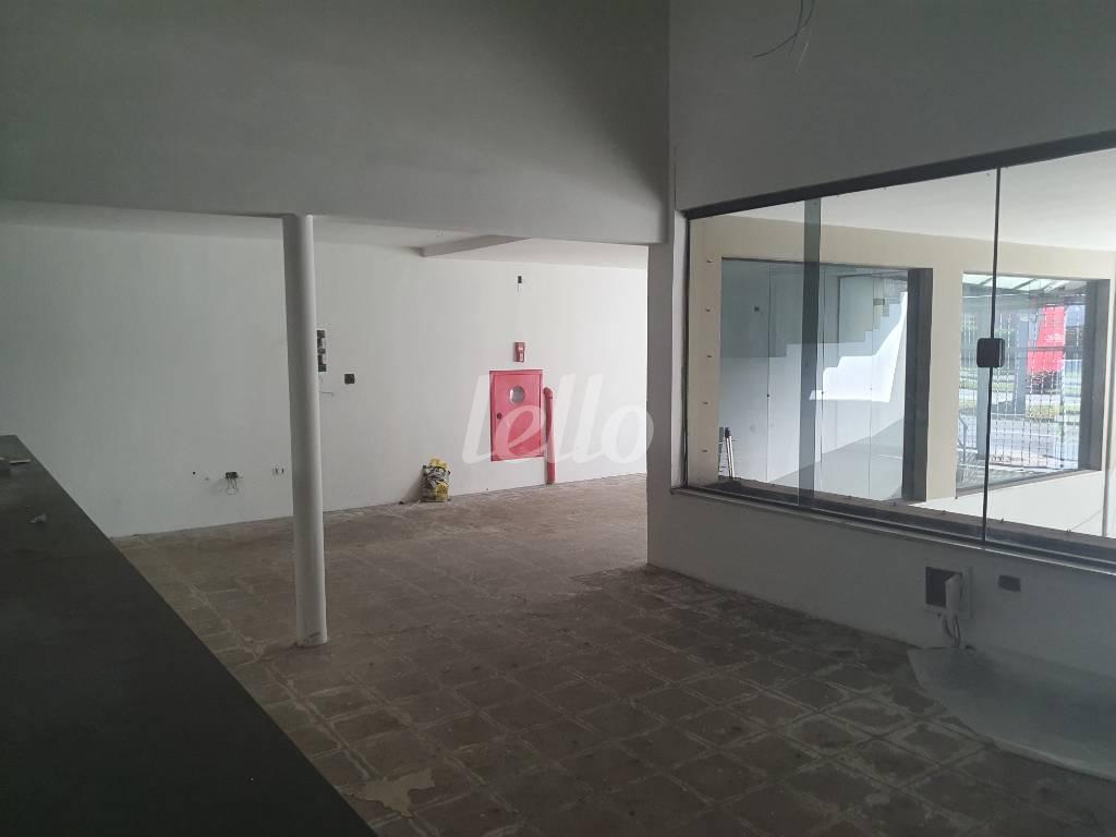 RECEPÇÃO de Salão para alugar, Padrão com 477 m², e 6 vagas em Paraíso - Santo André