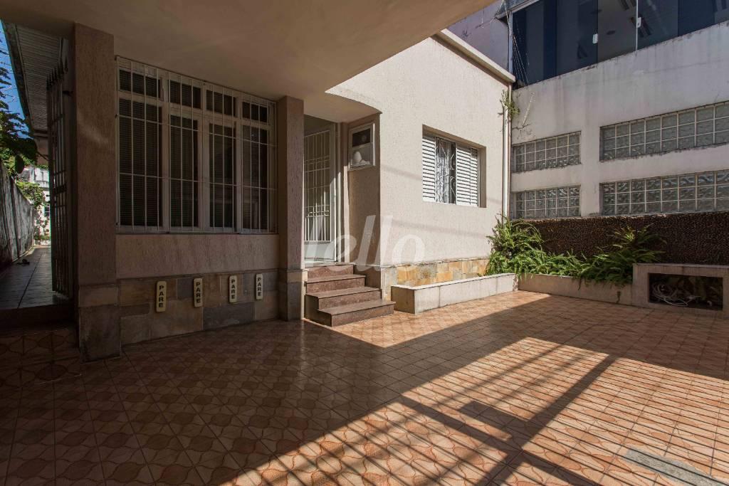 FACHADA GARAGEM de Casa à venda, térrea com 155 m², 3 quartos e 2 vagas em Parque da Mooca - São Paulo
