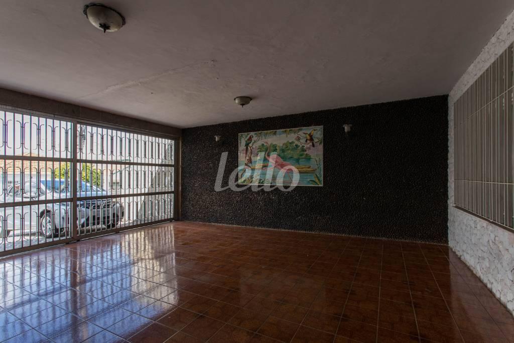 GARAGEM de Casa à venda, sobrado com 174 m², 3 quartos e 2 vagas em Vila Prudente - São Paulo