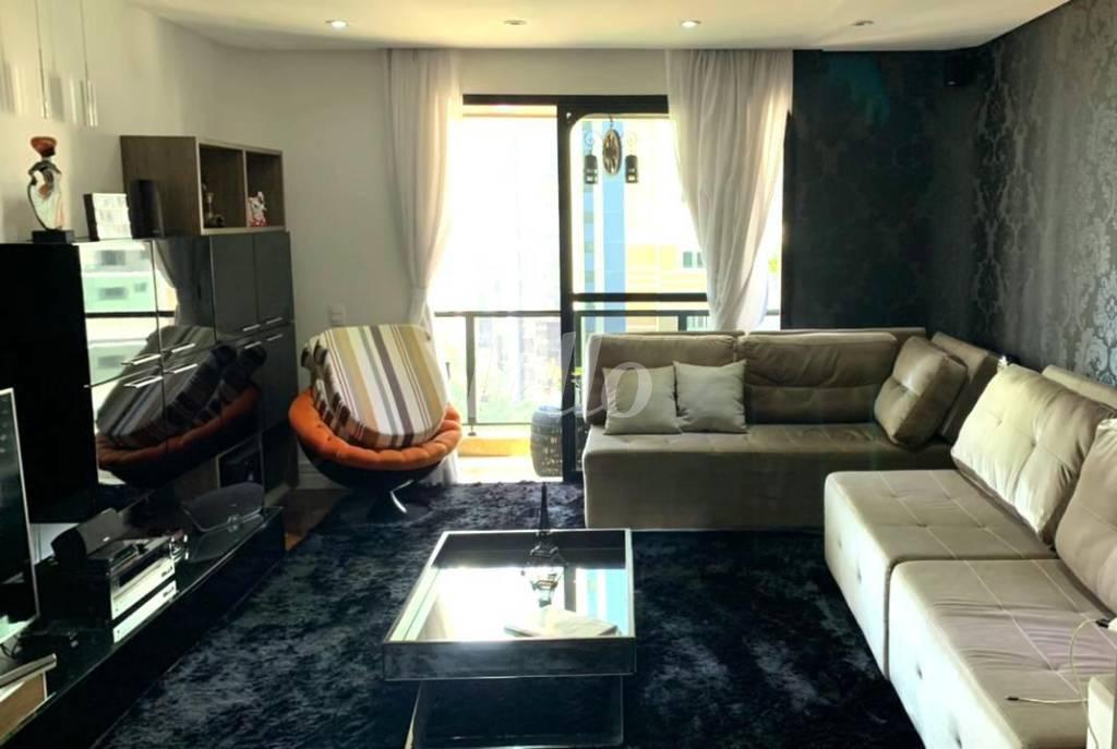 SALA DE ESTAR de Apartamento à venda, Padrão com 169 m², 4 quartos e 3 vagas em Vila Regente Feijó - São Paulo