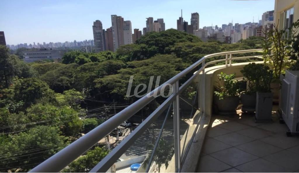 VISTA de Apartamento à venda, Padrão com 237 m², 4 quartos e 4 vagas em Vila Mariana - São Paulo