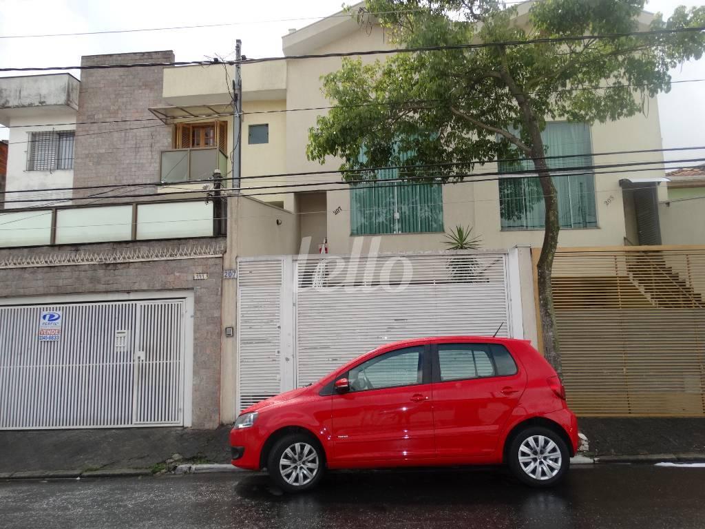 FACHADA de Casa à venda, sobrado com 150 m², 3 quartos e 4 vagas em Vila Lúcia - São Paulo