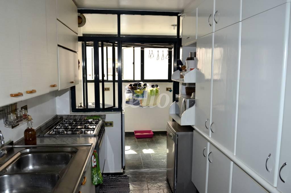COZINHA de Apartamento à venda, Padrão com 176 m², 4 quartos e 3 vagas em Vila Bastos - Santo André
