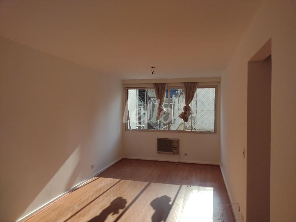 SALA de Apartamento para alugar, Padrão com 20 m², 2 quartos e 1 vaga em Perdizes - São Paulo