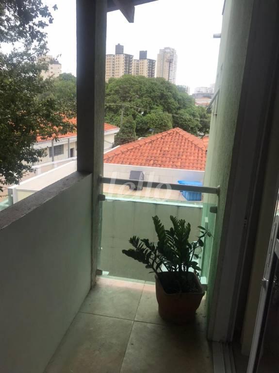 EDÍCULA de Casa à venda, sobrado com 210 m², 3 quartos e 4 vagas em Jardim da Saúde - São Paulo