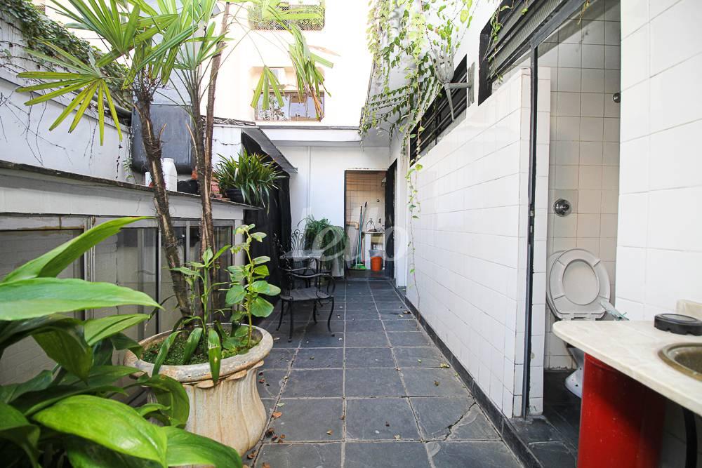 TERRAÇO de Casa para alugar, sobrado com 216 m², e em Itaim Bibi - São Paulo