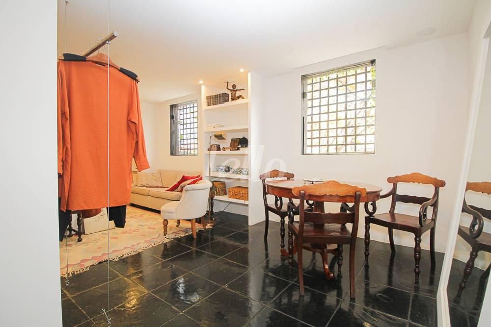 SALÃO 2 de Casa para alugar, sobrado com 216 m², e em Itaim Bibi - São Paulo