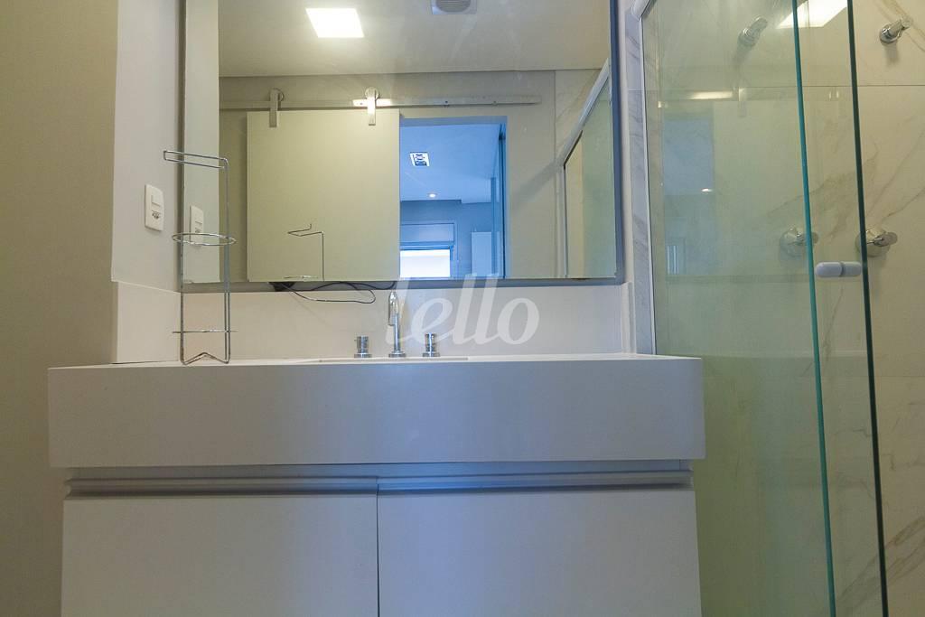 BANHEIRO de Apartamento para alugar, Padrão com 54 m², 1 quarto e 1 vaga em Itaim Bibi - São Paulo