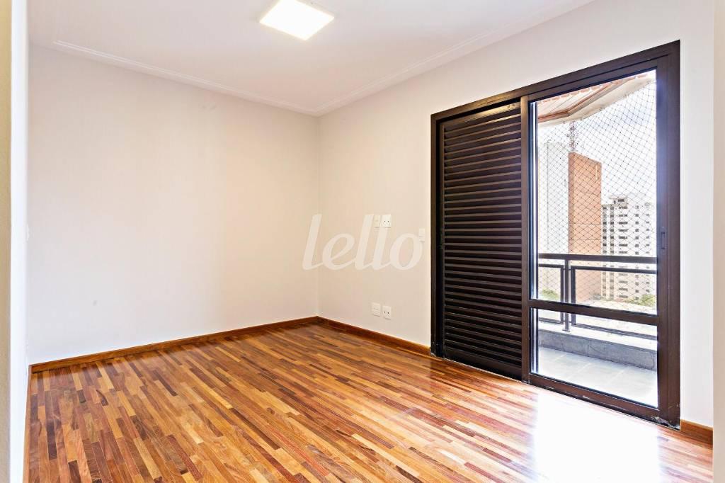 SUÍTE de Apartamento à venda, Padrão com 210 m², 3 quartos e 3 vagas em Brooklin Paulista - São Paulo