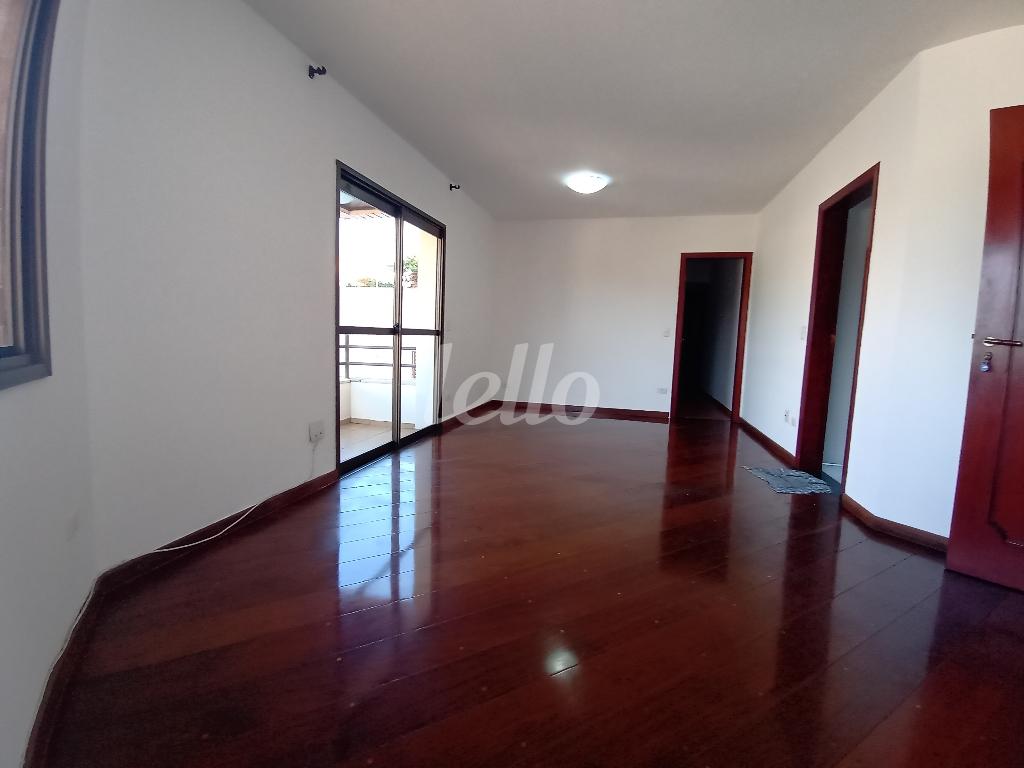 SALA de Apartamento à venda, Padrão com 96 m², 3 quartos e 1 vaga em Jardim Teresa - São Paulo