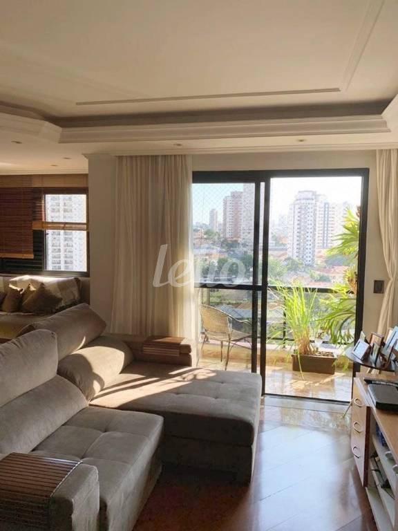 SALA de Apartamento à venda, Padrão com 113 m², 3 quartos e 3 vagas em Vila Regente Feijó - São Paulo