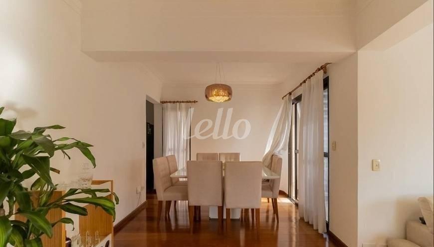 LIVNG de Apartamento à venda, cobertura - Padrão com 360 m², 4 quartos e 3 vagas em Paraíso - São Paulo