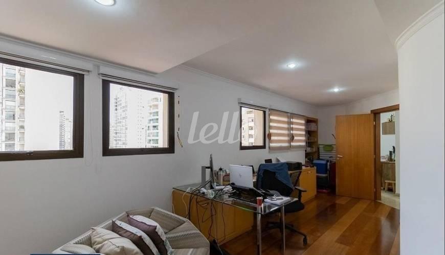 ESCRITÓRIO de Apartamento à venda, cobertura - Padrão com 360 m², 4 quartos e 3 vagas em Paraíso - São Paulo