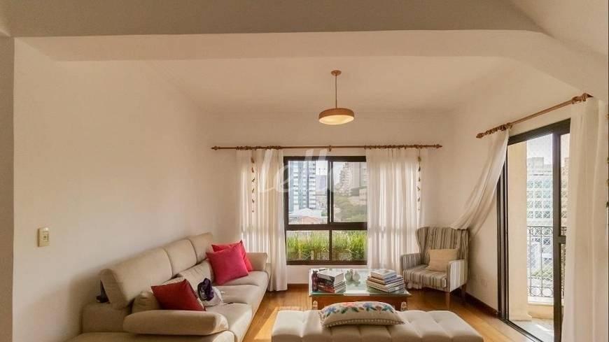 LIVING de Apartamento à venda, cobertura - Padrão com 360 m², 4 quartos e 3 vagas em Paraíso - São Paulo