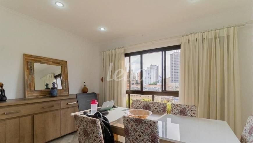 SALA PISO SUPERIOR de Apartamento à venda, cobertura - Padrão com 360 m², 4 quartos e 3 vagas em Paraíso - São Paulo